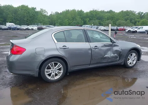 2013 Infiniti G37X из США, поврежденный, VIN JN1CV6AR1DM759708